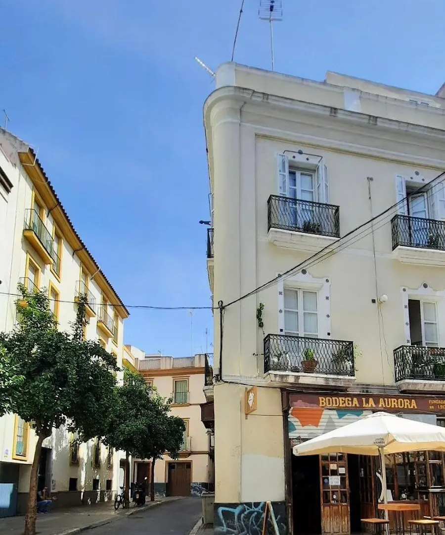 Apartment Budget And Cute Rooms With Balcony Sevilla Center