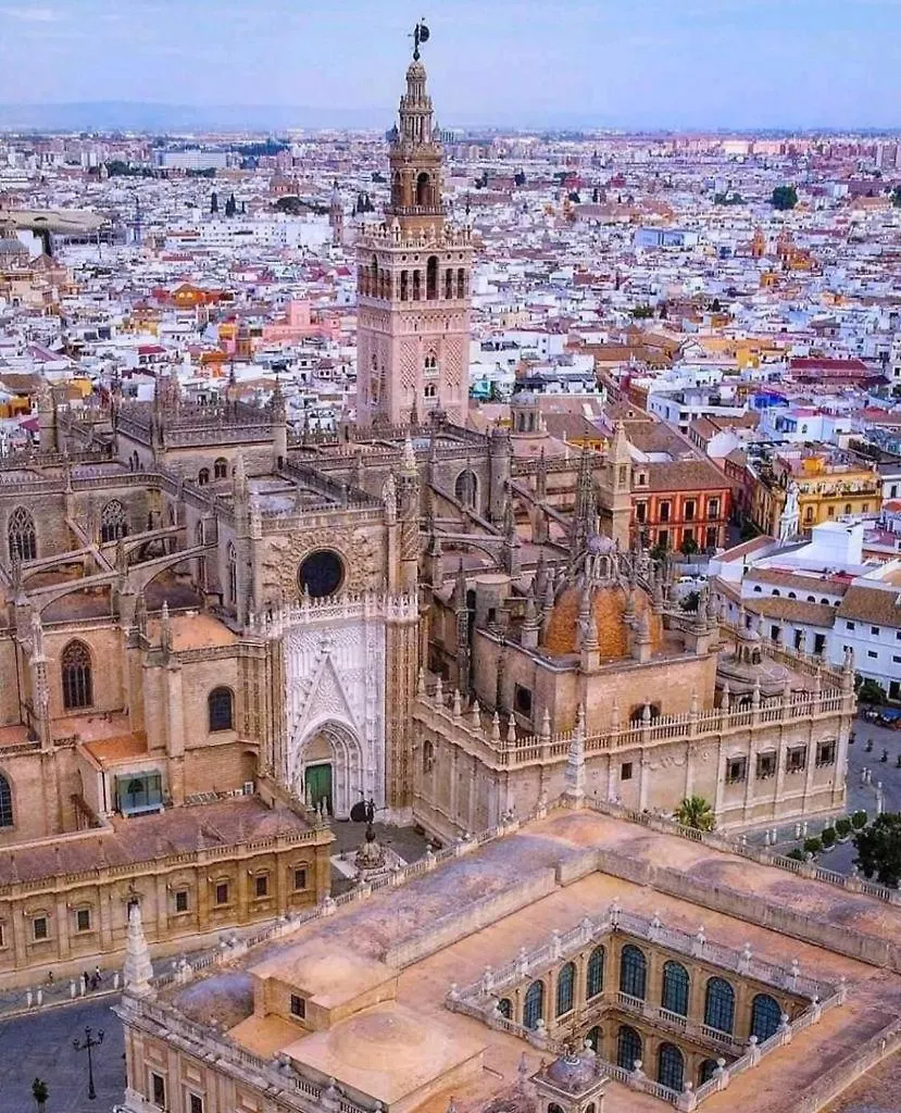 Budget And Cute Rooms With Balcony Sevilla Center Seville