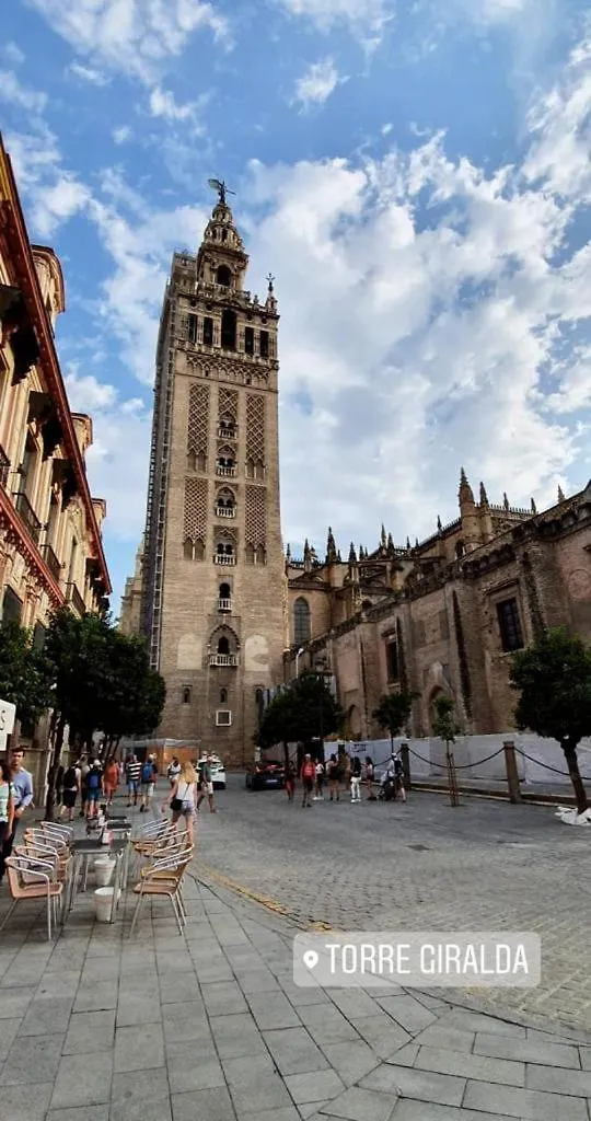 Budget And Cute Rooms With Balcony Sevilla Center 0*, Seville