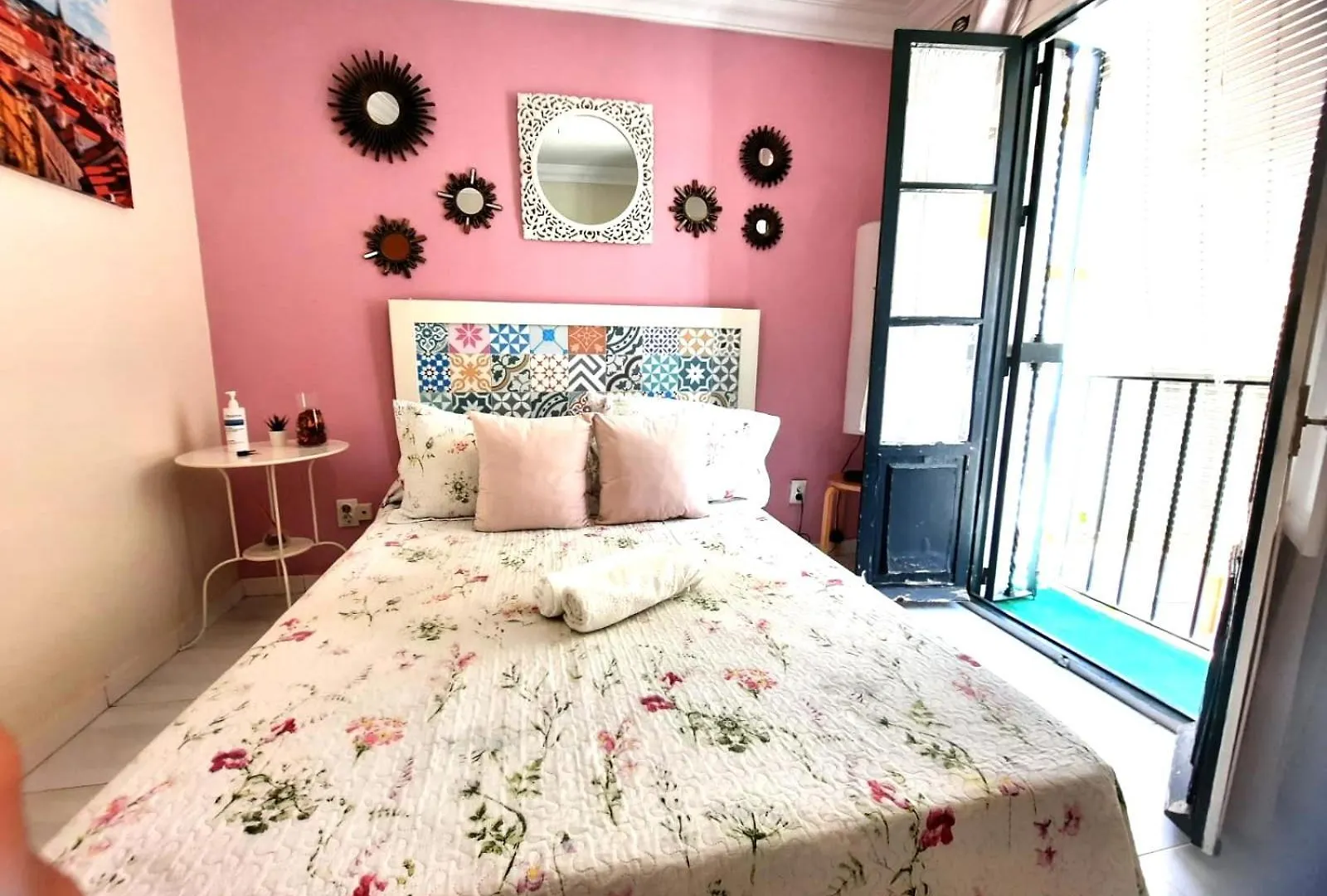 Apartment Budget And Cute Rooms With Balcony Sevilla Center