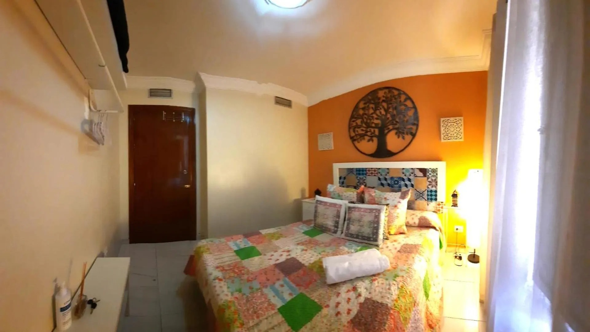Apartment Budget And Cute Rooms With Balcony Sevilla Center