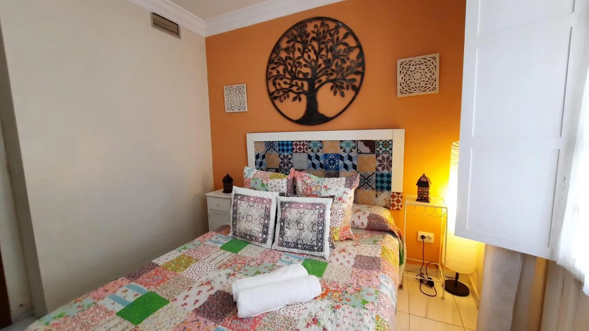 Budget And Cute Rooms With Balcony Sevilla Center Seville