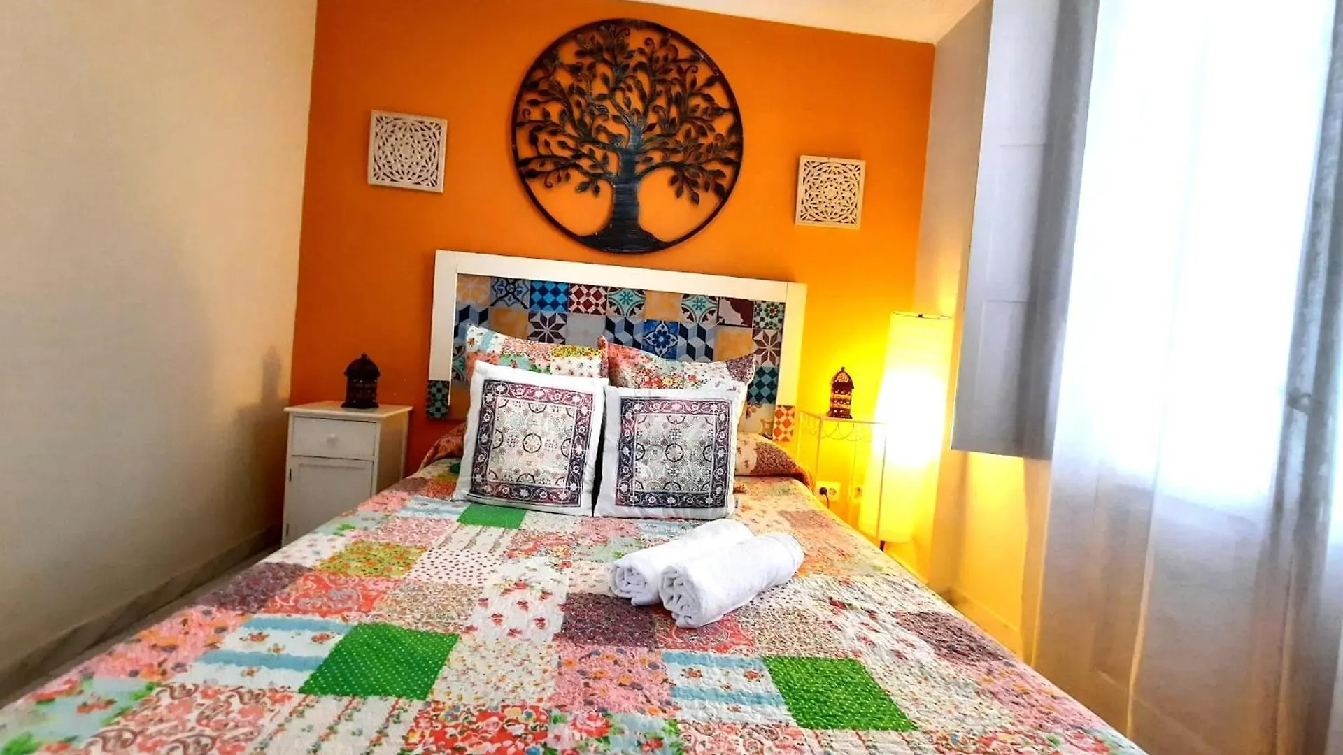 Budget And Cute Rooms With Balcony Sevilla Center Spain