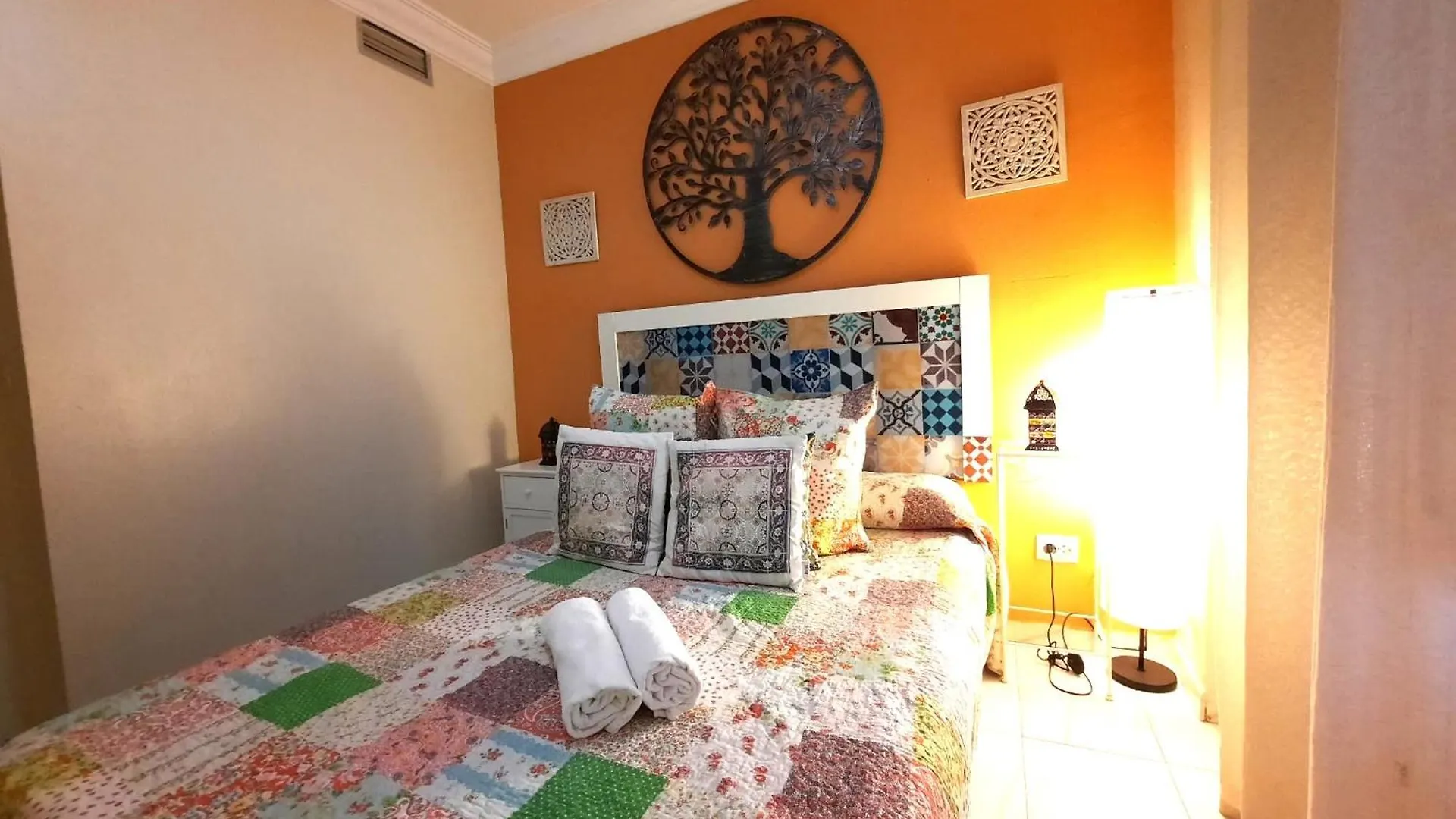 Apartment Budget And Cute Rooms With Balcony Sevilla Center Spain