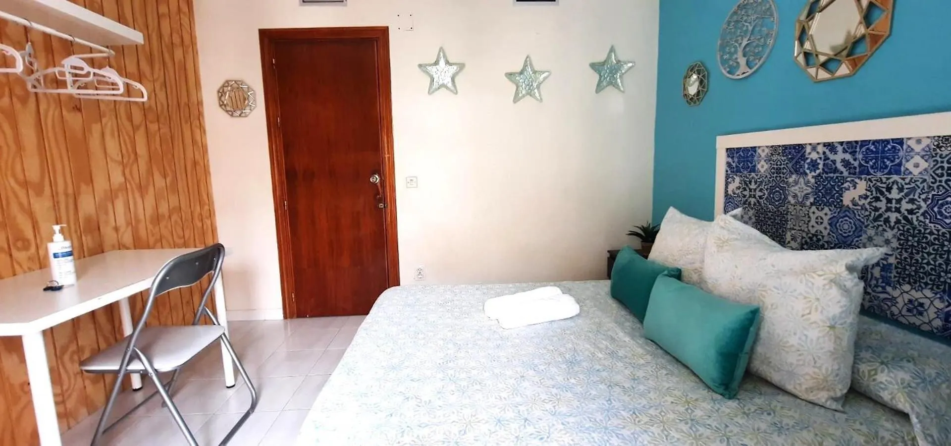 Budget And Cute Rooms With Balcony Sevilla Center İspanya