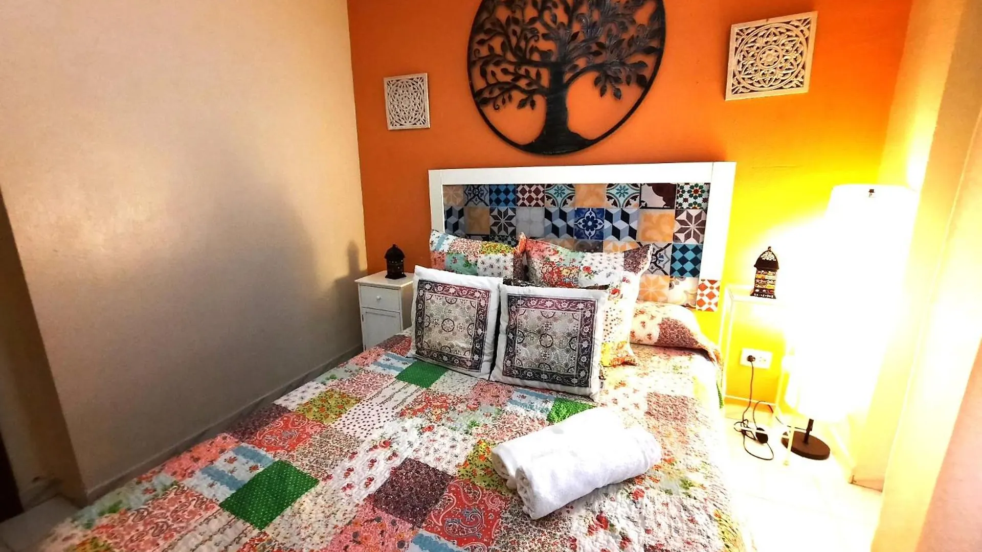 Budget And Cute Rooms With Balcony Sevilla Center