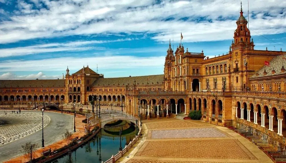 Apartament Budget And Cute Rooms With Balcony Sevilla Center
