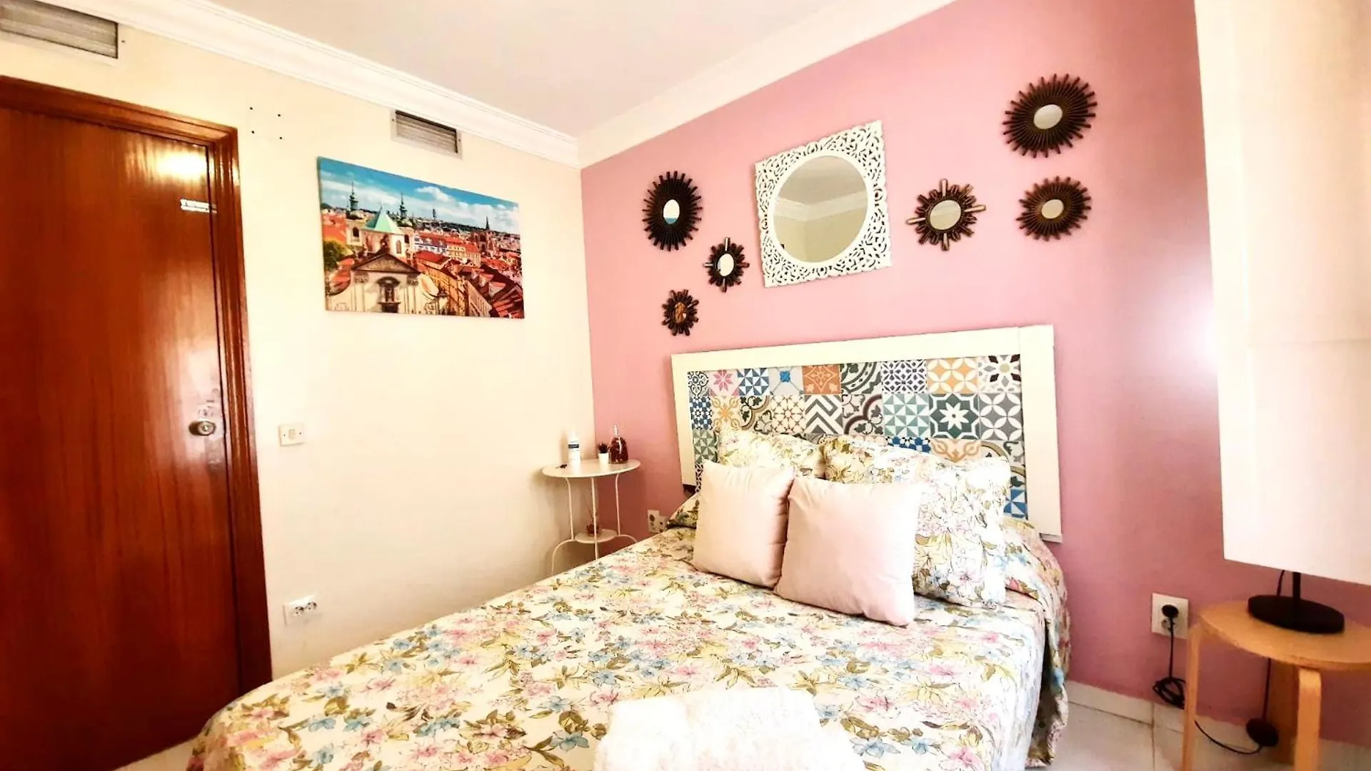 Budget And Cute Rooms With Balcony Sevilla Center Hiszpania
