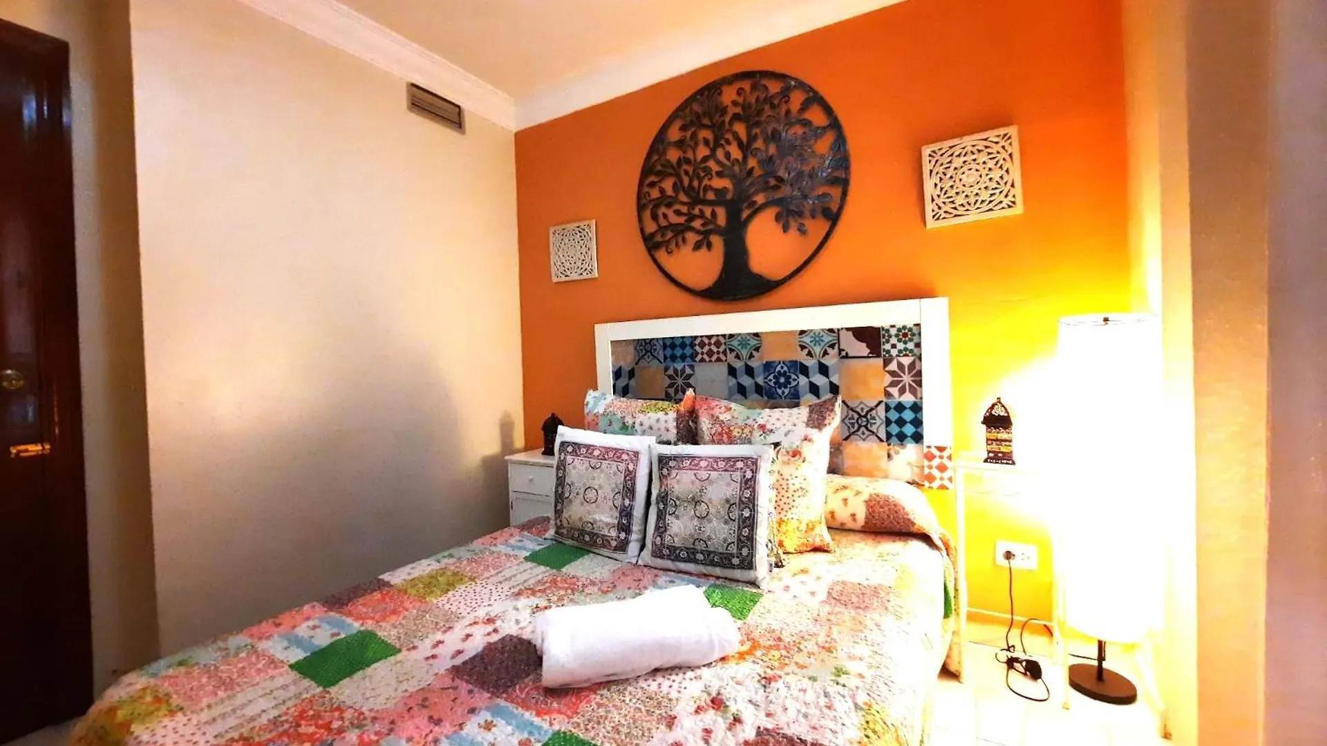 Apartament Budget And Cute Rooms With Balcony Sevilla Center