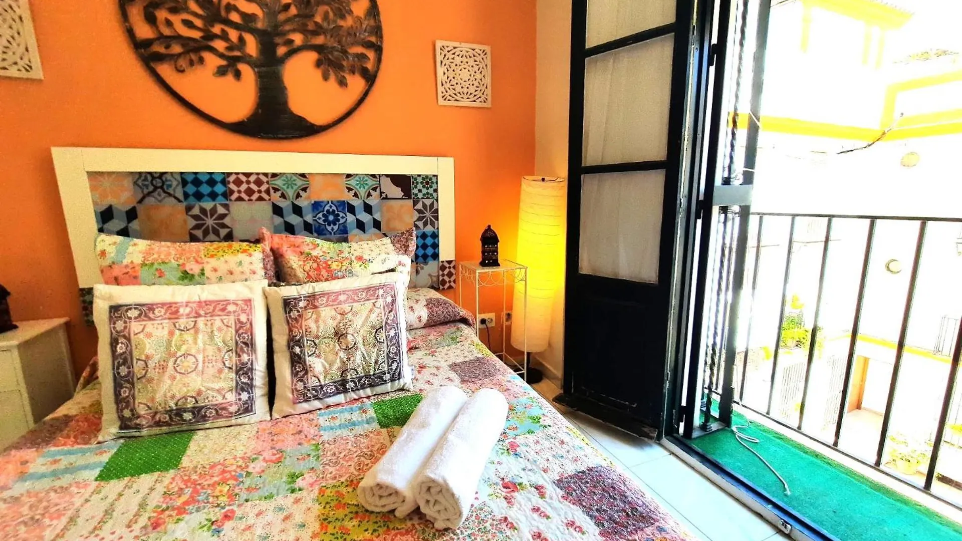 Apartament Budget And Cute Rooms With Balcony Sevilla Center