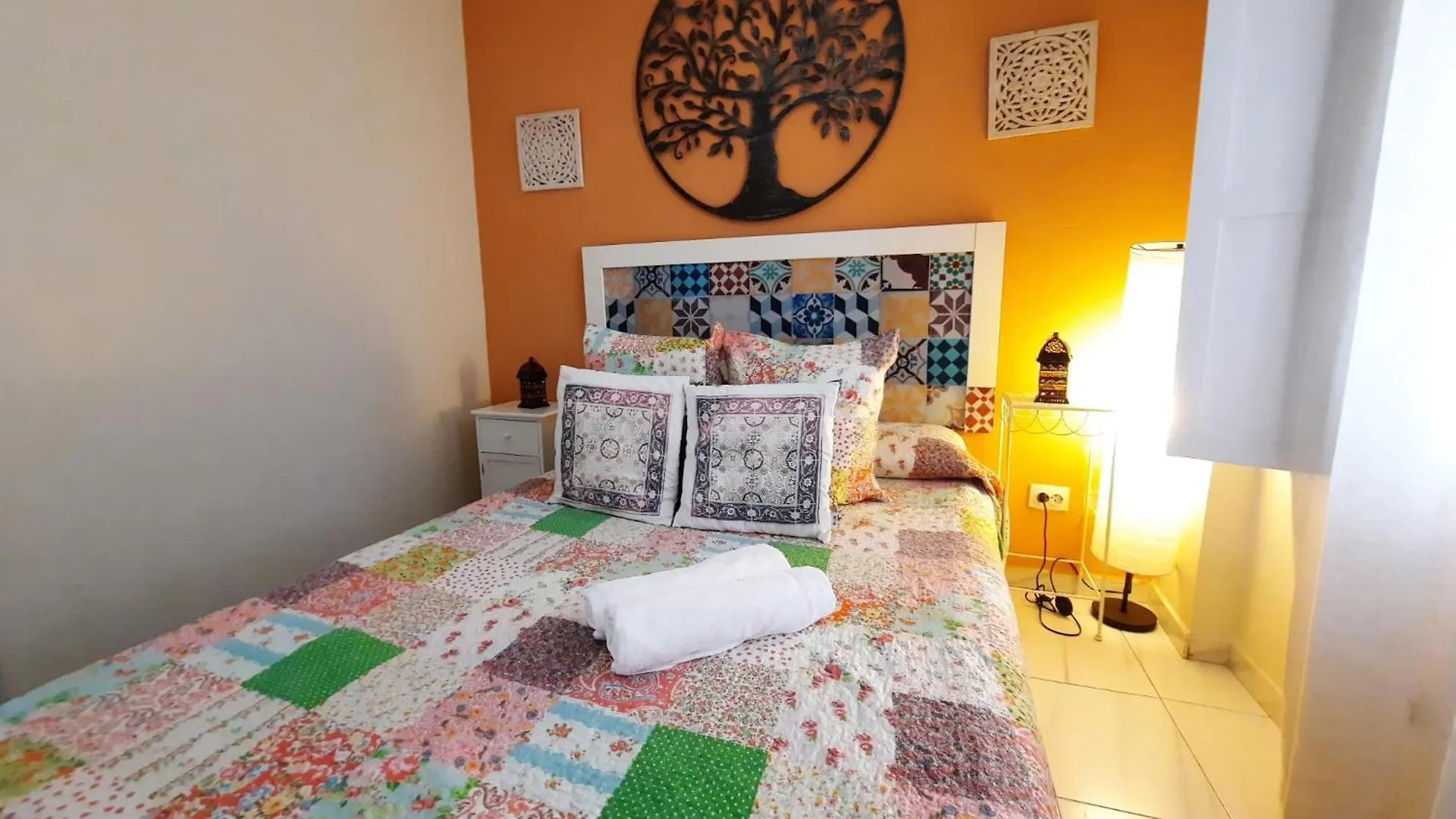 Budget And Cute Rooms With Balcony Sevilla Center Apartament Sewilla